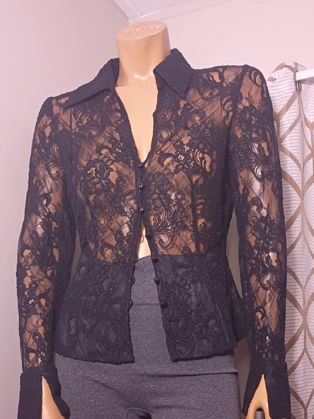 Carmen Marc Valvo Black Sheer Floral Lace Button-Front Blouse